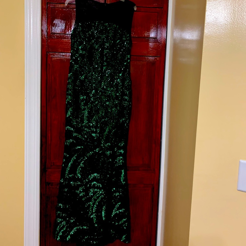 Stunning Calvin Klein sequins evening dress, forest green with sheer.